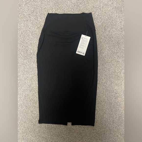 Nulu Slim-Fit High-Rise Skirt - lululemon - Picture 5 of 8